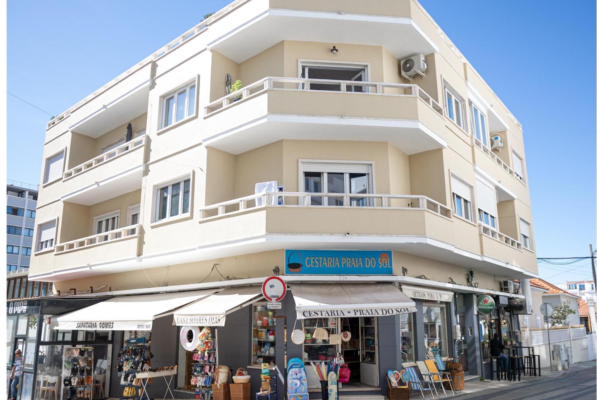 Appartement Capitao Ribeiro Surf House à Costa da Caparica Extérieur photo